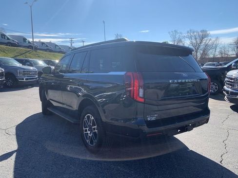 New 2025 Ford Expedition Active RWD image 6