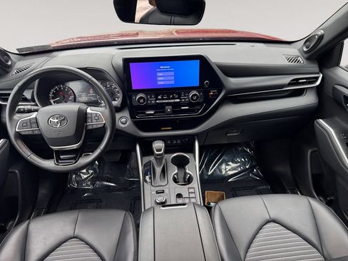 Used 2023 Toyota Highlander XSE AWD/4WD image 10