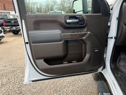 Used 2022 GMC Sierra 2500 Denali w/ Denali Ultimate Package image 12