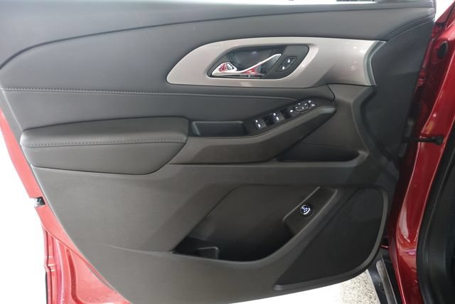 Used 2023 Chevrolet Traverse LT FWD image 9