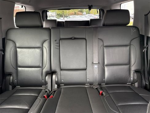 Used 2020 Chevrolet Tahoe LT image 33