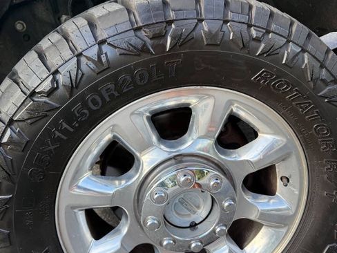 Used 2013 Ford F250 Lariat w/ Lariat Interior Pkg image 34