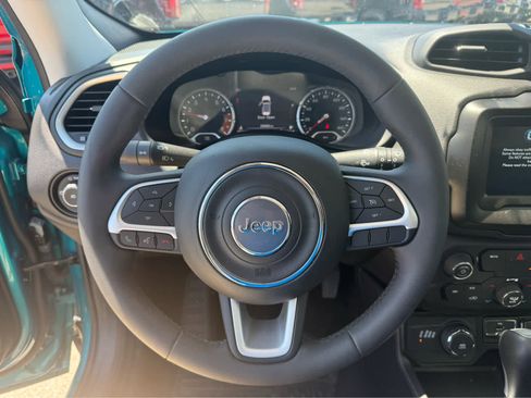 Used 2021 Jeep Renegade Latitude image 8