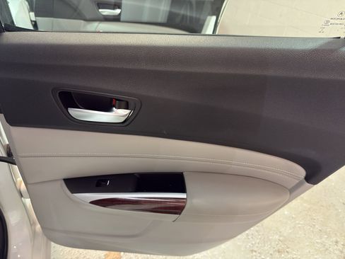 Used 2015 Acura TLX image 26