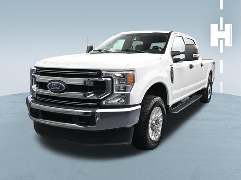 Used 2022 Ford F250 XLT AWD/4WD image 2