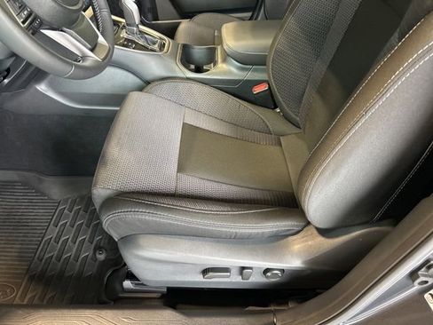 Used 2025 Subaru Outback Premium AWD/4WD image 43