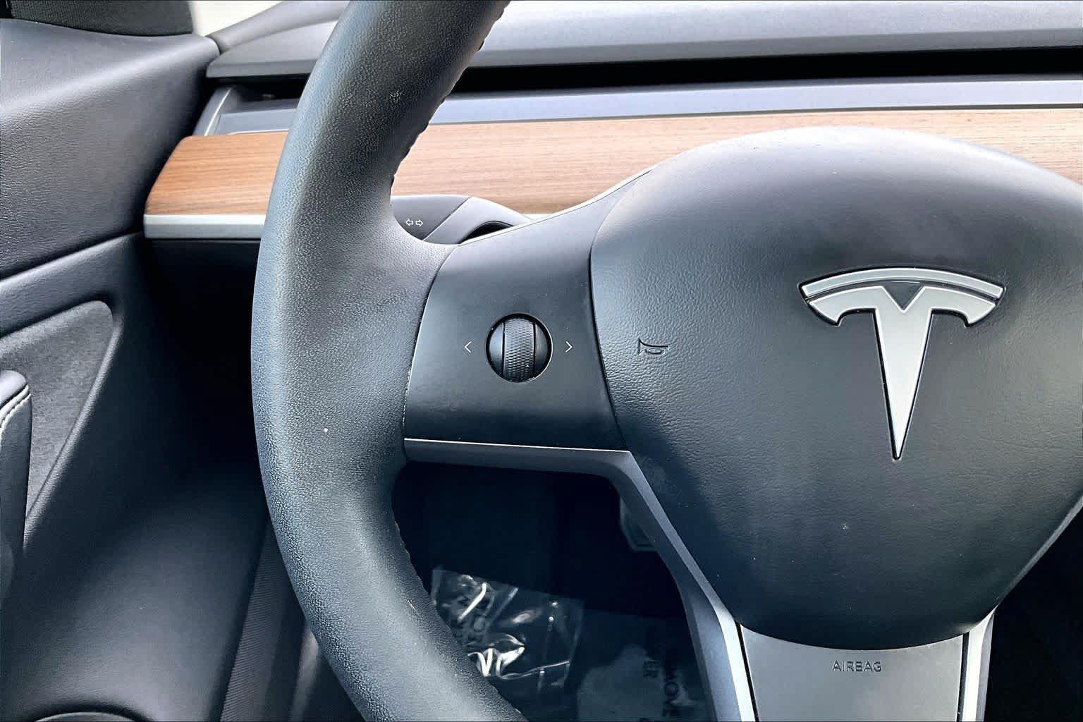Used 2020 Tesla Model 3 Long Range AWD/4WD image 23