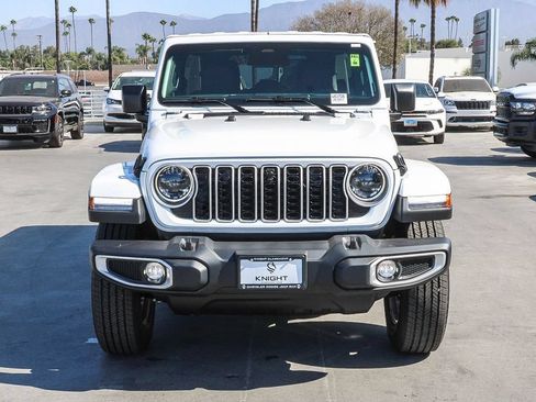 New 2026 Jeep Wrangler Unlimited Sahara AWD/4WD image 3