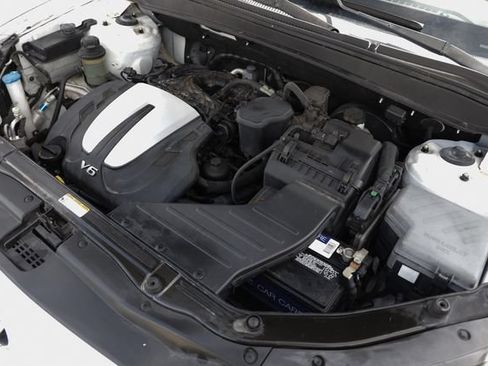 Used 2010 Hyundai Santa Fe SE FWD image 46