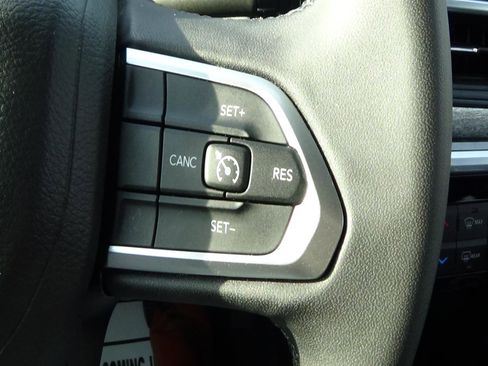 Certified 2025 Jeep Compass Latitude AWD/4WD image 22