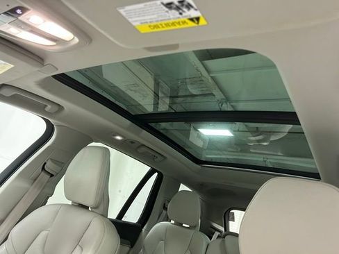 Used 2023 Volvo XC90 B6 Plus AWD/4WD image 23