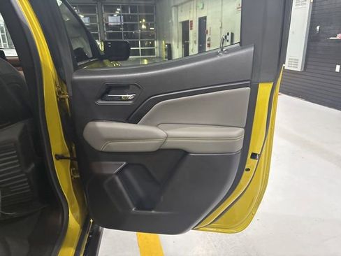 Used 2023 Chevrolet Colorado ZR2 w/ ZR2 Convenience Package III image 30