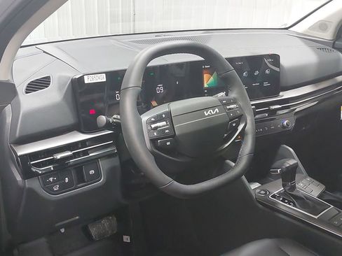 New 2026 Kia Sportage EX image 16