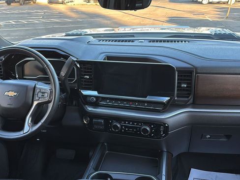 Certified 2024 Chevrolet Silverado 2500 High Country w/ Technology Package image 25