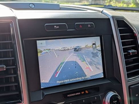 Used 2019 Ford F150 Lariat w/ Equipment Group 502A Luxury AWD/4WD image 21
