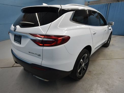 Used 2019 Buick Enclave Essence w/ LPO, Sport Appearance Package AWD/4WD image 39