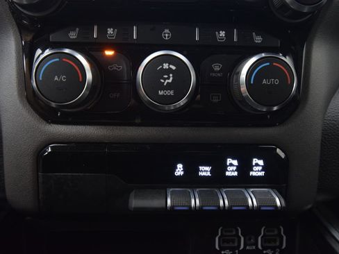 Used 2022 RAM 1500 Laramie AWD/4WD image 34