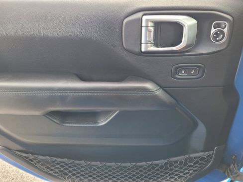 Used 2022 Jeep Wrangler Unlimited Rubicon 4xe image 21