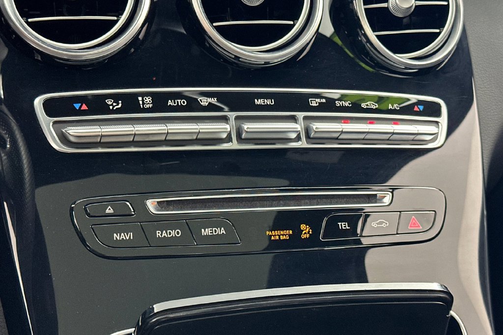 Certified 2018 Mercedes-Benz C 300 Sedan image 26