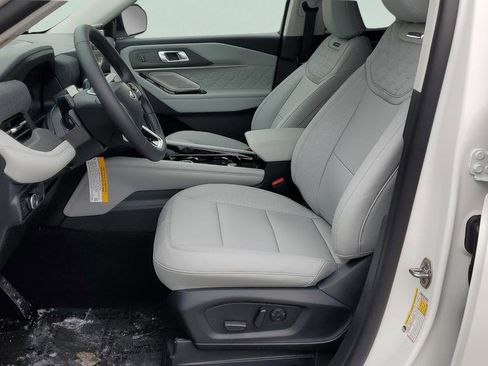 New 2026 Ford Explorer Platinum w/ LUX Leather Package image 14