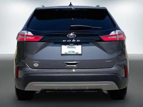 Used 2024 Ford Edge SEL w/ Convenience Package AWD/4WD image 4