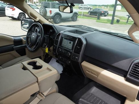 Used 2017 Ford F150 XLT w/ Equipment Group 302A Luxury AWD/4WD image 28