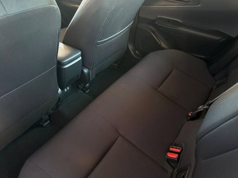 Used 2025 Toyota Prius LE FWD image 12