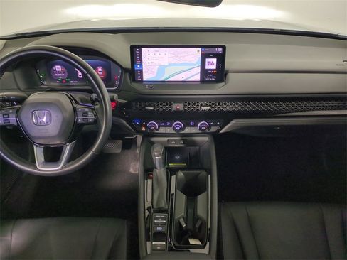 Used 2023 Honda Accord Touring image 16