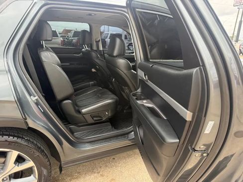 Used 2021 Hyundai Palisade SEL w/ Premium Package FWD image 10