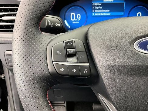 Certified 2025 Ford Escape ST-Line Elite AWD/4WD image 18