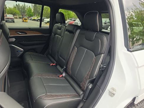 New 2026 Jeep Grand Cherokee Summit AWD/4WD image 23