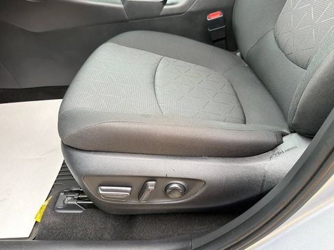 Used 2024 Toyota RAV4 XLE AWD/4WD image 10
