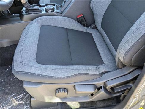 New 2025 Ford Bronco 4-Door image 4