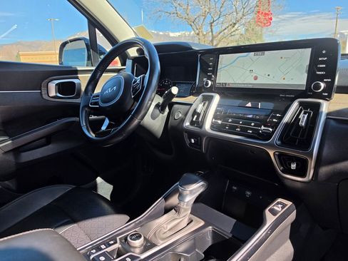 Certified 2023 Kia Sorento X-Line EX AWD/4WD image 17