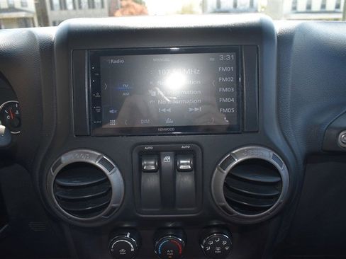Used 2013 Jeep Wrangler Sport image 13