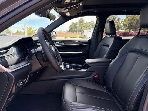 New 2026 Jeep Grand Cherokee L Limited AWD/4WD image 13