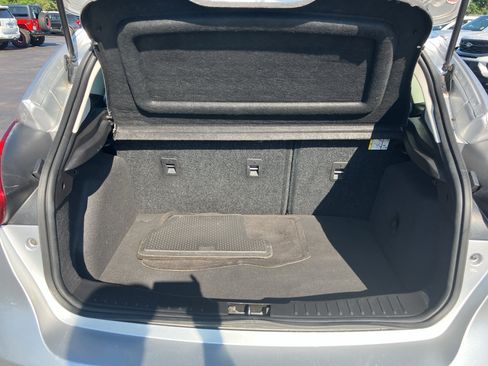 Used 2016 Ford Focus SE w/ Equipment Group 201A FWD image 30