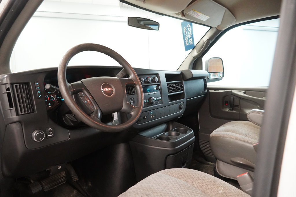 Used 2014 GMC Savana 2500 RWD image 6
