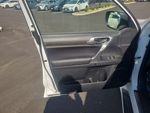 Used 2023 Lexus GX 460 Premium image 15