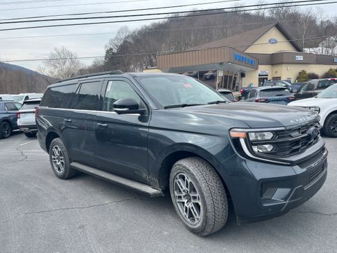 New 2026 Ford Expedition Max Active image 3