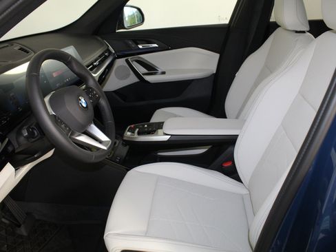 Used 2026 BMW X1 xDrive28i w/ Technology Package image 5