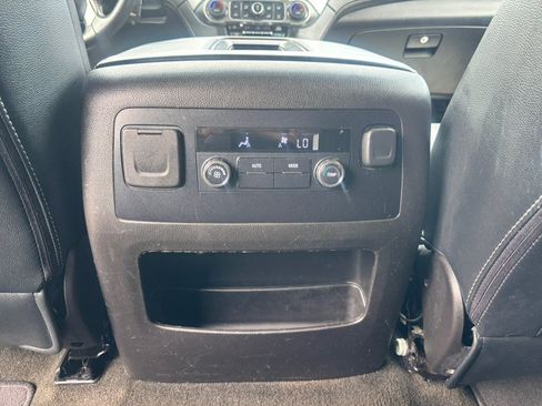 Used 2017 Chevrolet Suburban LS AWD/4WD image 41