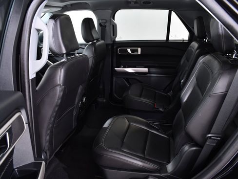 Used 2023 Ford Explorer XLT w/ Equipment Group 202A image 16