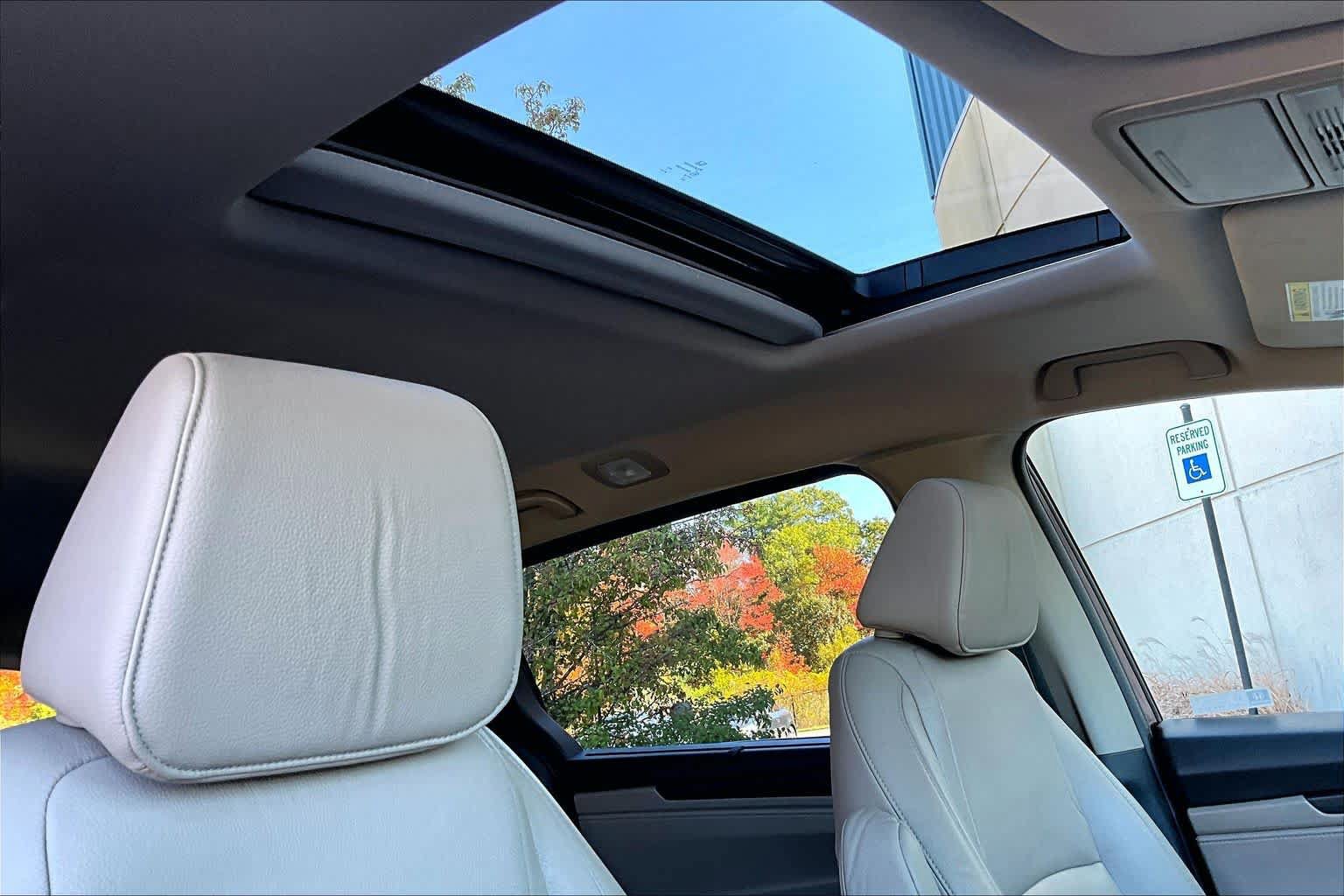 Used 2018 Honda Odyssey EX-L image 14