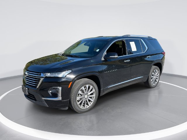 Used 2023 Chevrolet Traverse Premier FWD image 1
