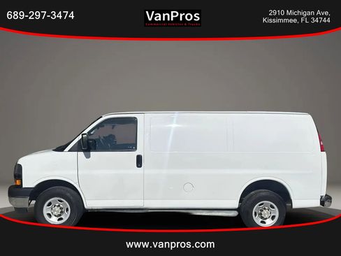 Used 2021 Chevrolet Express 2500 w/ Driver Convenience Package RWD image 2