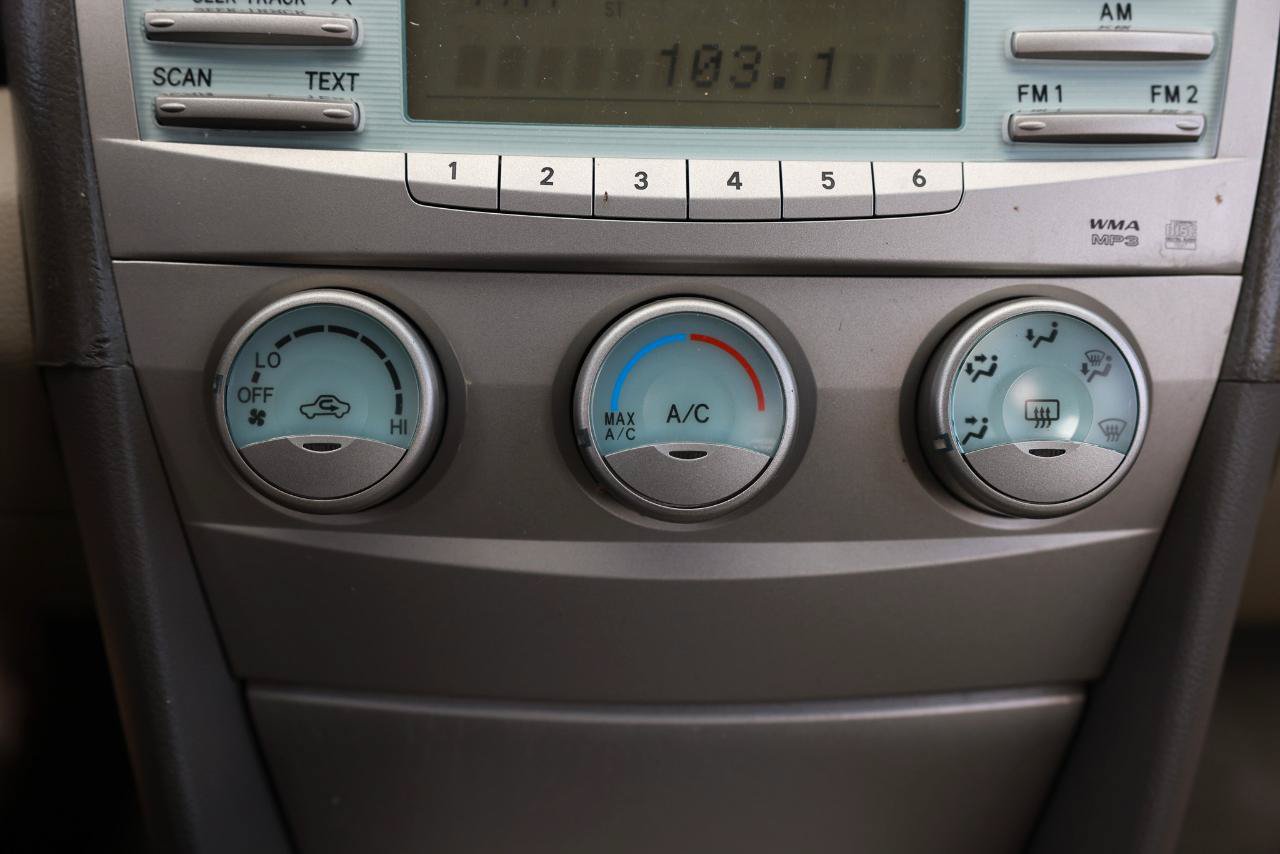 Used 2007 Toyota Camry LE FWD image 30