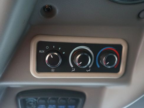 Used 2016 Chevrolet Express 2500 Extended image 31