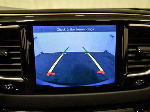 Used 2017 Chrysler Pacifica Touring-L Plus w/ Tire & Wheel Group FWD image 28