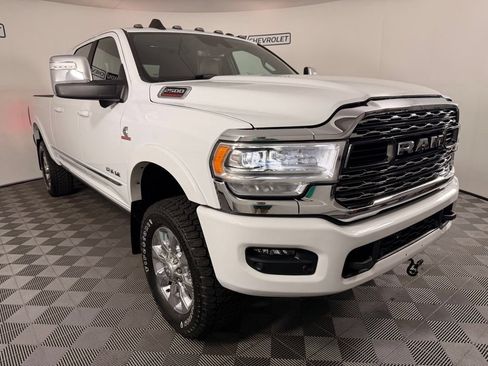 Used 2023 RAM 2500 Limited AWD/4WD image 9